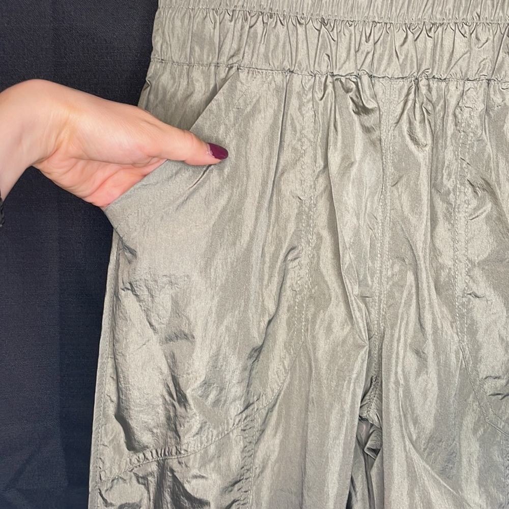 NWT Free People Movement The Way Home Smocked Joggers - Army - Size Small - Picture 10 of 16